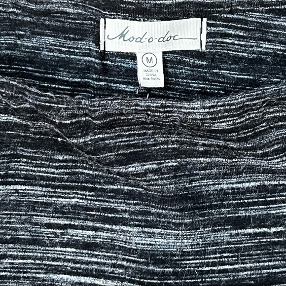 Mod-o-doc NWT Medium Space Dyed Jersey Round Midi Skirt Black Heather - Picture 8 of 9